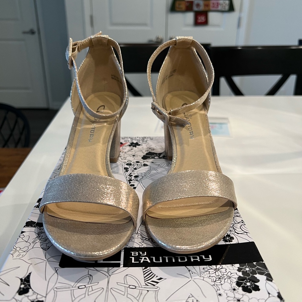 CL by Laundry Gold Block Heel Sandals - Picture 4 of 7